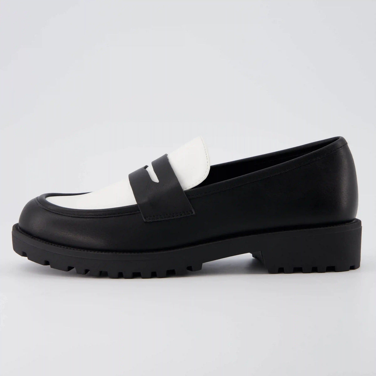 Reggio Contrast Slip On Loafer